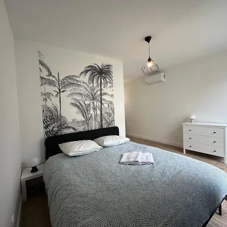 Sydney, Exceptional View And Unmatched Comfort
